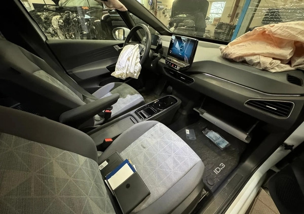 Volkswagen ID.3 cena 49900 przebieg: 66000, rok produkcji 2020 z Szczawno-Zdrój małe 67